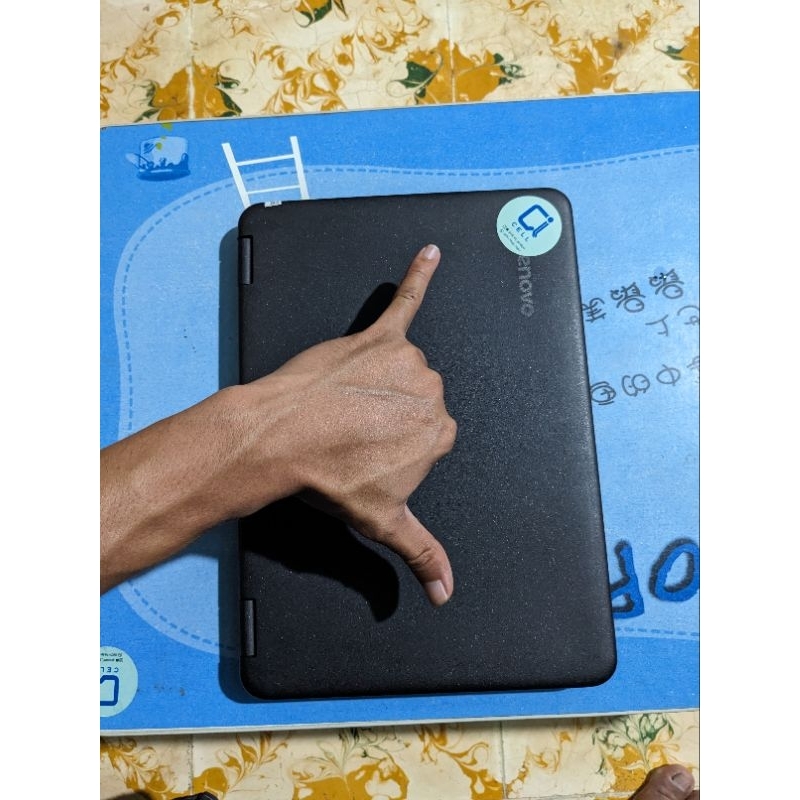 Laptop LenovoTouchscreen  Free Accesoris