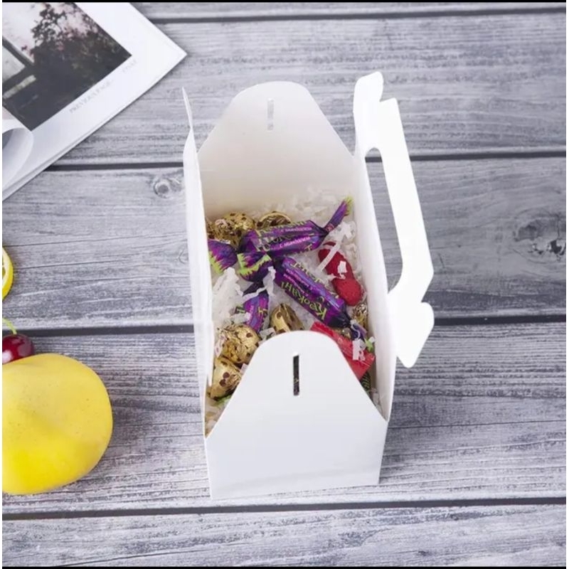 

GABLE BOX IVORY :17,5x12,5x10cm /box thinwall box hampers