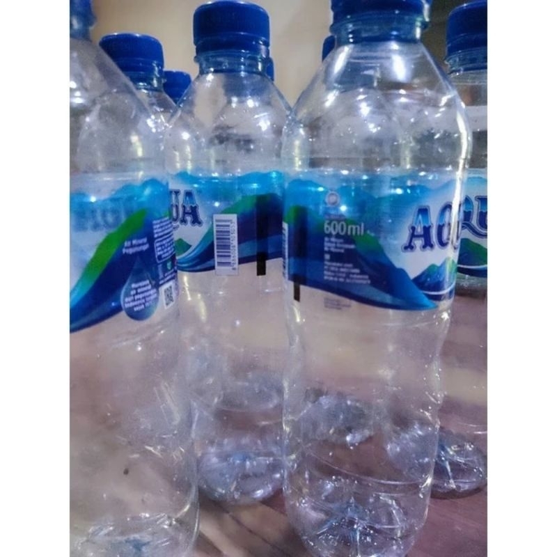 BOTOL BEKAS AQUA/LE MINERAL/CLEO 600ML bersih