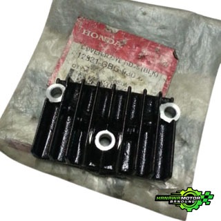 Cover Tutup Cylinder Kanan Sylinder Kanan Astrea Grand  12331-GBG-930 Nos Original