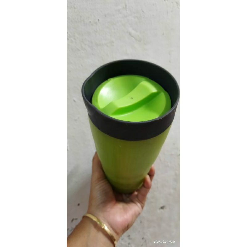 TERMOS TUPPERWARE/COMMUTER MUG SECOND