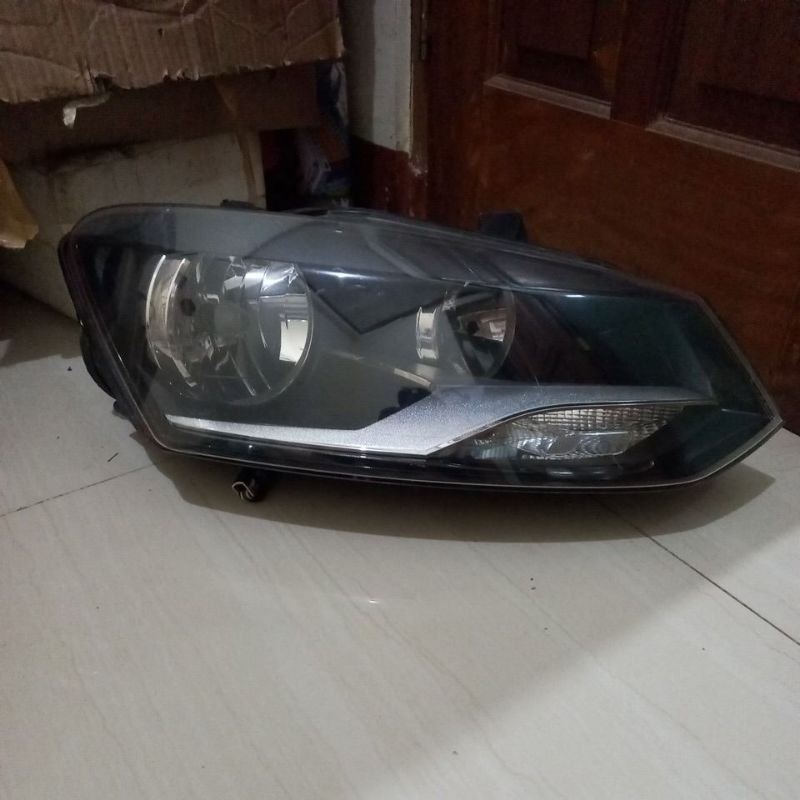 lampu depan vw polo TSI 180