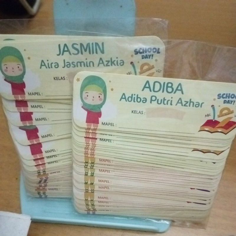 

Label nama Adiba Putri Azhar & Aira Jasmin Azkia