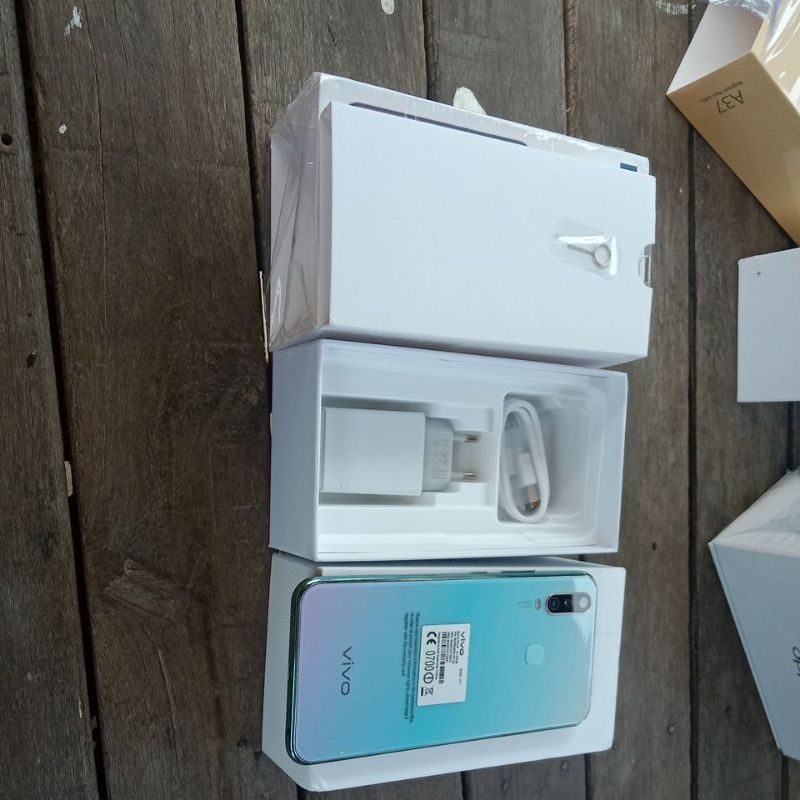 Vivo y17 baterai 5000mah ram 8gb baru