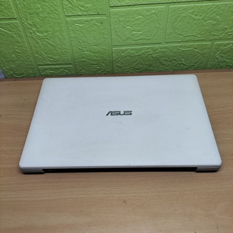 Kesing Case Casing Laptop Asus X201E