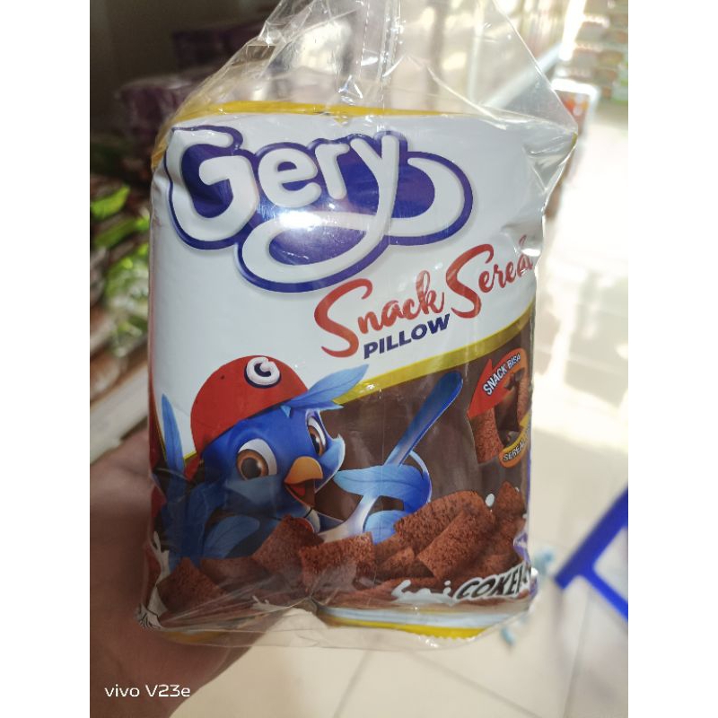 

[1 PACK] GERY Snack Sereal Bantal ISI 5 Bungkus