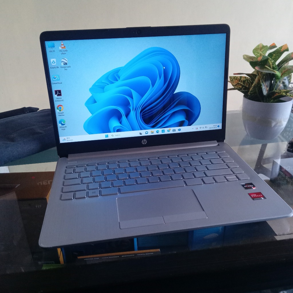 Laptop hp 14s
