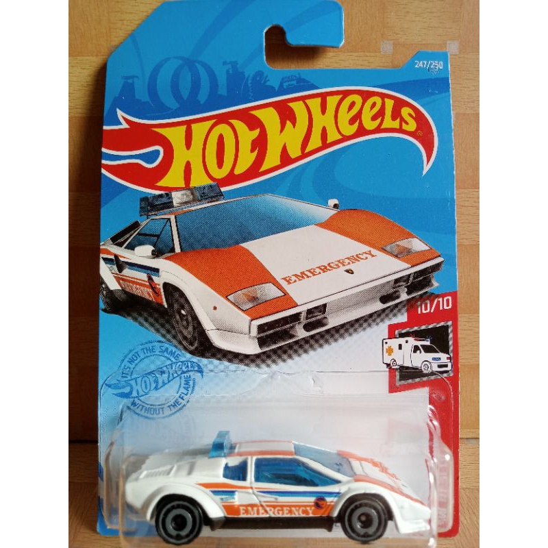 HOT WHEELS LAMBORGHINI COUNTACH POLICE CAR HW RESCUE TREASURE HUNT REGULER