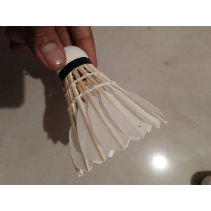 kok badminton bekas