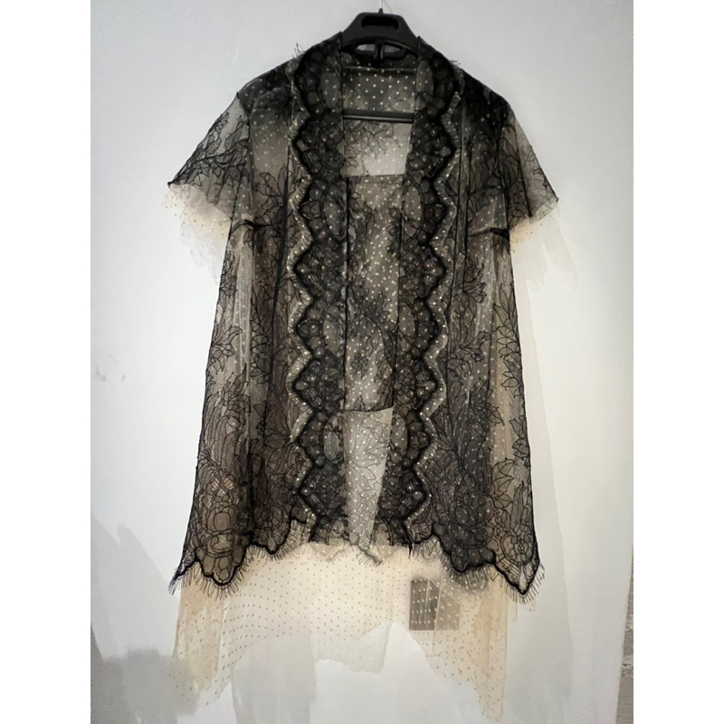 Kebaya Kutu Baru Brokat Layer Hitam Beige