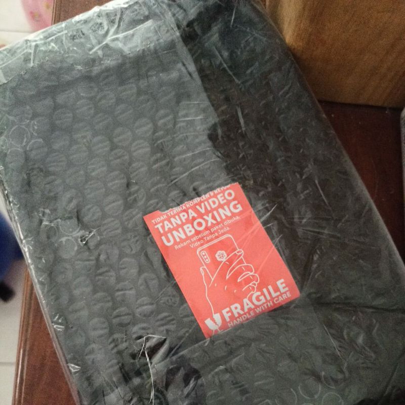 

Buku dan tas