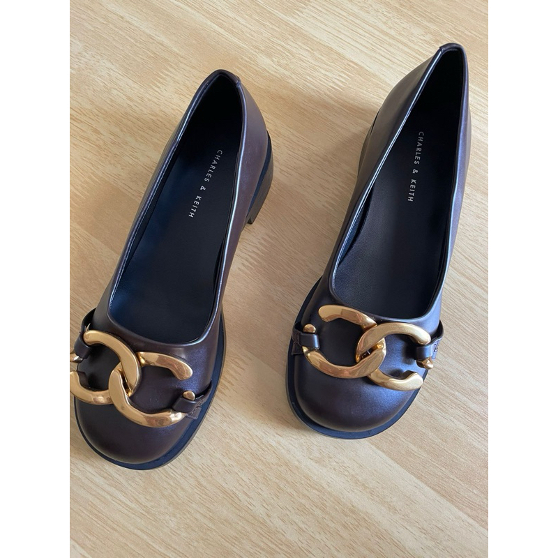 Preloved Sepatu Charles and Keith
