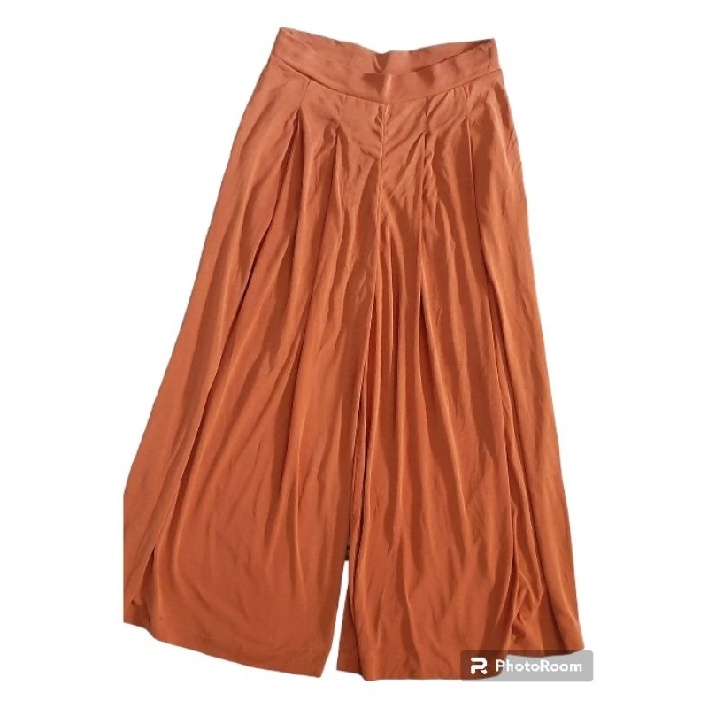 CELANA KULOT UNIQLO PRELOVED