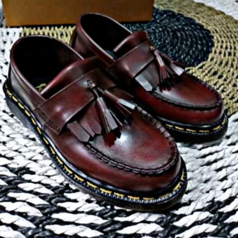 Penny Loafers Tassel Docmart Merah Maroon Pria Wanita  Formal