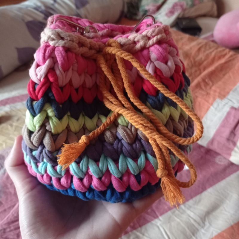 tas preloved | tas sling rajut | tas selempang rajut handmade | tas rajut handmade | tas rajut murah