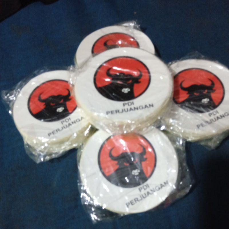 

Stiker PDIP Rp.400/pcs. Bulat 10cm. Langsung Kirim. isi 100pcs
