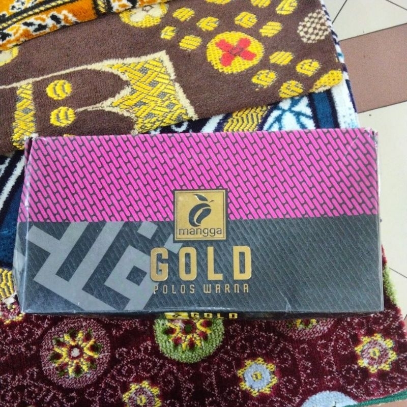 Sarung Mangga Gold Polos warna
