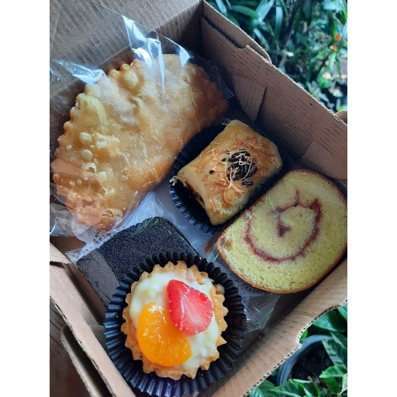

Snack Box Isi 5 Kue Premium Termurah