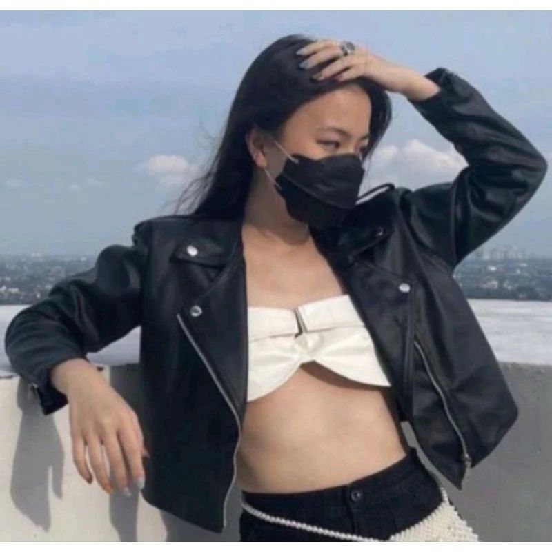 Jaket Kulit Wanita Crop Ramones/Jaket Semi Kulit Wanita