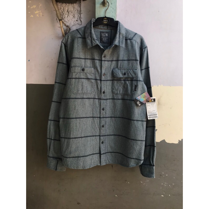 kemeja mountain hardware frequenter stripe longsleeve preloved
