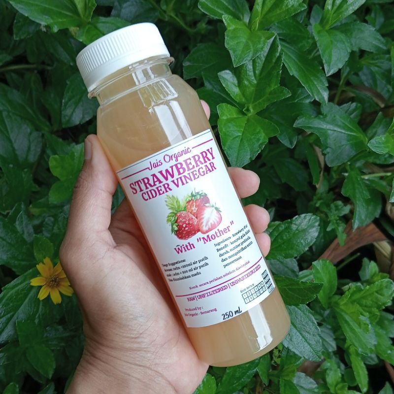 

( BUY 2 GET 3 ) CUKA STRAWBERRY/ STRAWBERRY CIDER VINEGAR WITH MOTHER