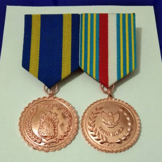 8 Tahun + Wira Nusa. Satya Lencana Pdu Polri.