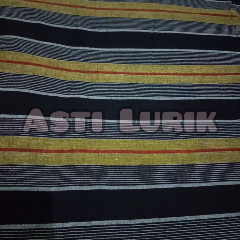 Lurik Tenun Klaten ( 200 x 110 ) . Tenun ATM Asli . Bolak Balik . Lebar besar dan halus . Lurik Moti
