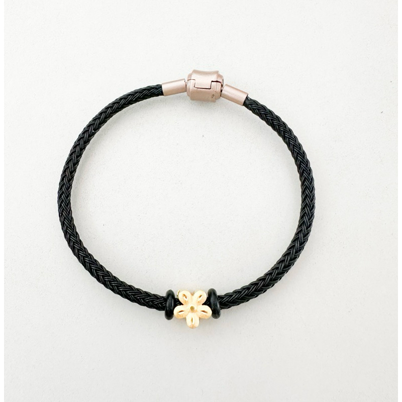 Gelang tali emas bunga