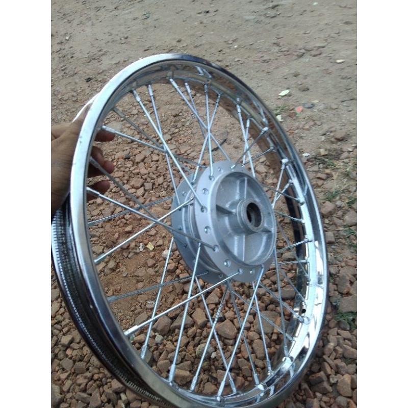 Pelek belakang seken Honda Revo absolute ori