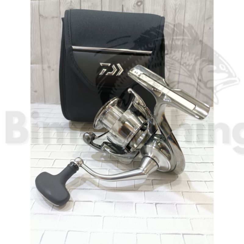 Reel Daiwa Exist LT 2022 3000-H • PC 2500D-H