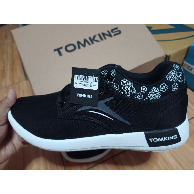 SEPATU TOMKINS BREADWINNER ALPHA SIZE 39