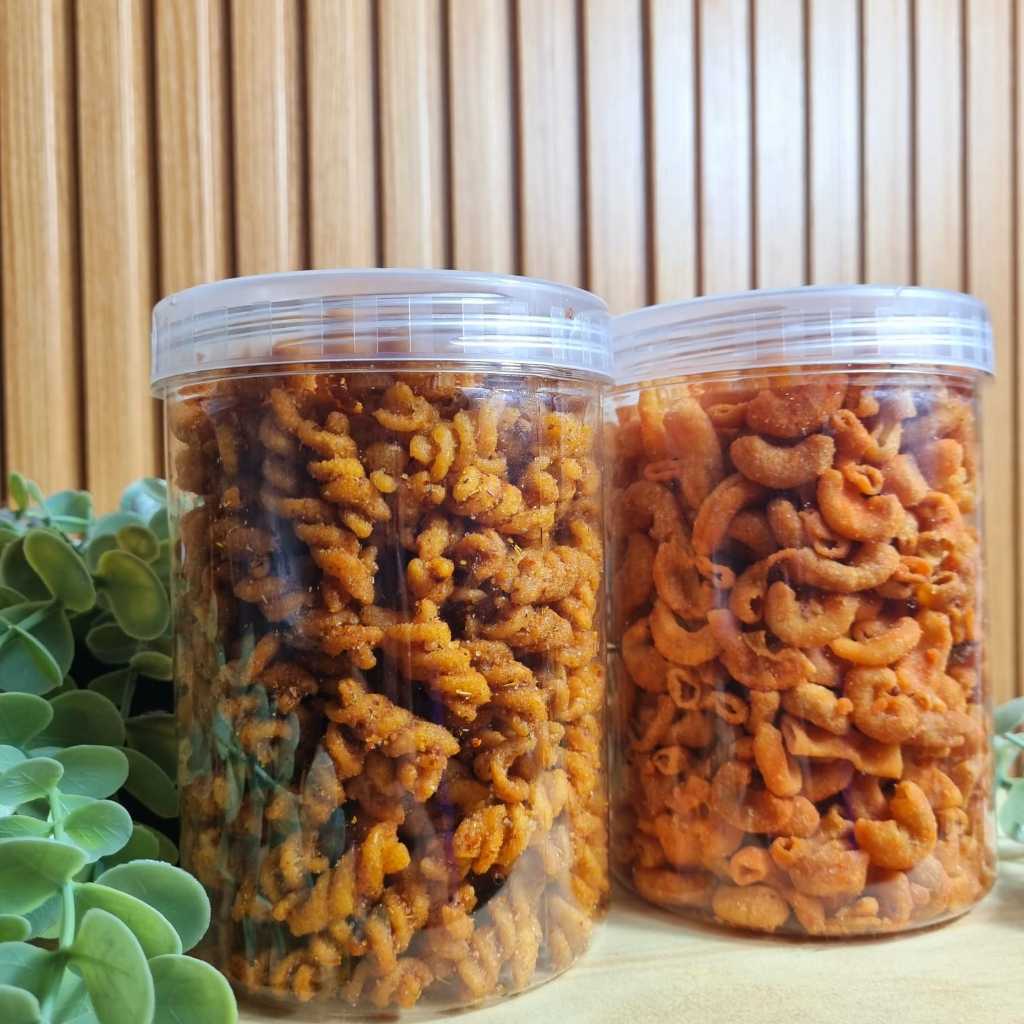 

MAKARONI (KEMASAN TOPLES 1000 mL) - Makaroni Pedas / Original (Jar) & Variasi Rasa | Makanan Ringan (TERMURAH)- Makaroni Bantet/Kriwil Toples