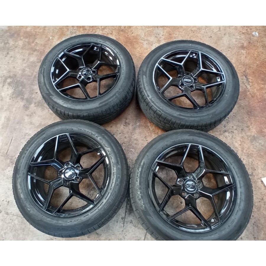 Velg Mobil Bekas Ring18 Hsr Tanto Lebar 8,5 Baut 5 Ban Iota 235 55 R18