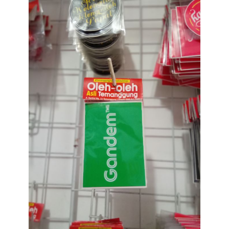 

Stiker Menoreh Temanggung "Gandem TMG" (Font Grab) Hijau-Putih. Persegi Panjang