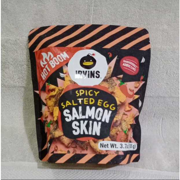 

Irvins Spicy Salted Egg Salmon Skin 105gr (Hot Boom)