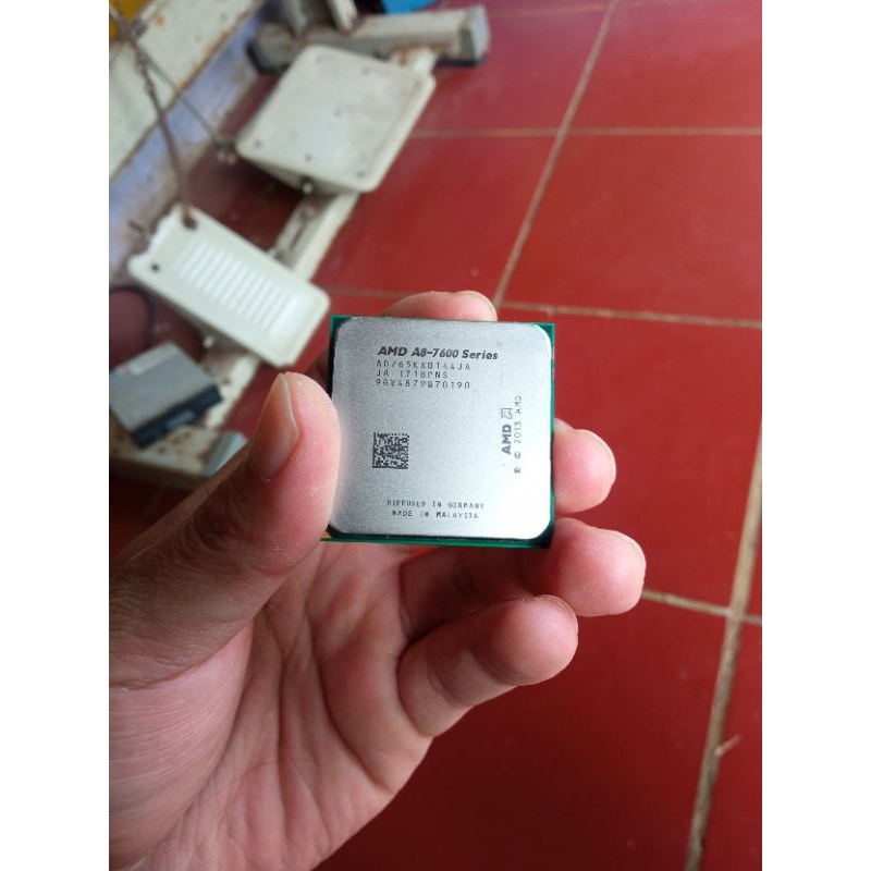 Prosesor Amd A8 7670K onboard Radeon R7 Socket FM2+