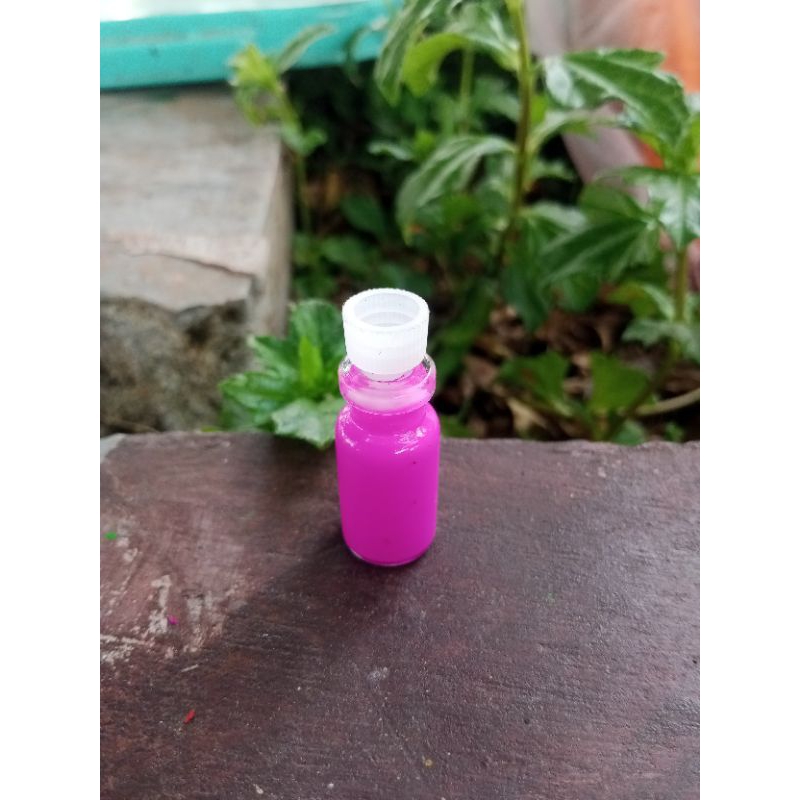 

cat lukis, kanvas, kain, sterofoam, warna ungu cerah, akrilik