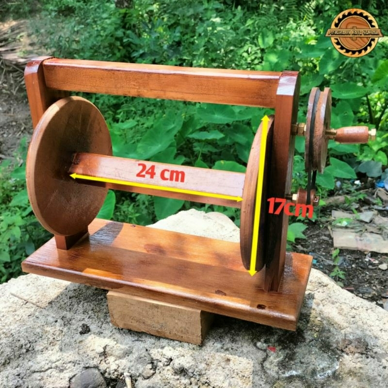 katrol layangan ukuran jumbo/ penggulung benang