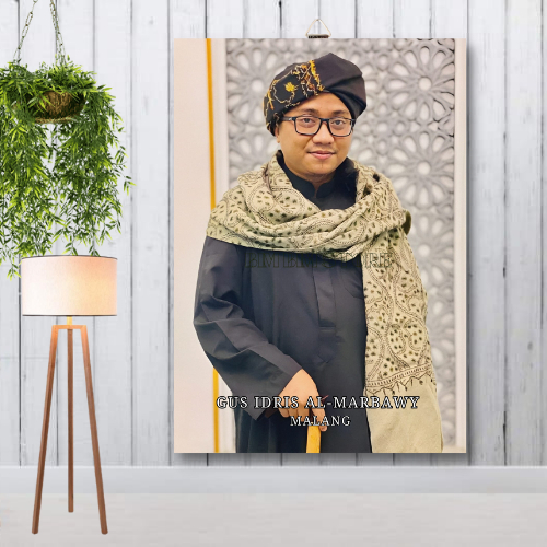 BINGKAI + FOTO GUS IDRIS AL MARBAWY HIASAN DINDING WALLDECOR POSTER KAYU PAJANGAN RUMAH - BIMBIM STO