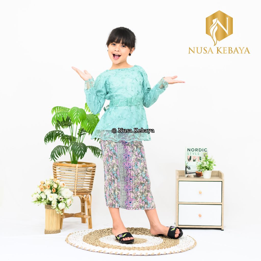 Nusa_Kebaya Setelan Kebaya Anak Perempuan TK SD SMP Umur 3-12 Tahun Kebaya Anak Wisuda Kebaya Anak