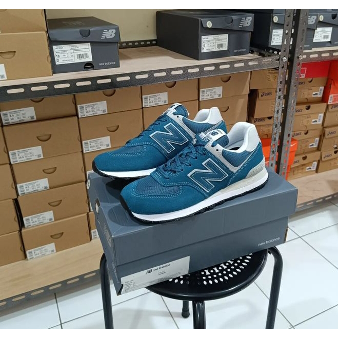 Sepatu New Balance Classic 574