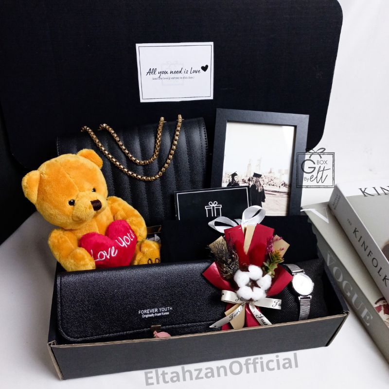 

HAMPERS TAS CEWEK GIFT BOX HADIAH ULANG TAHUN KADO WISUDA CEWEK