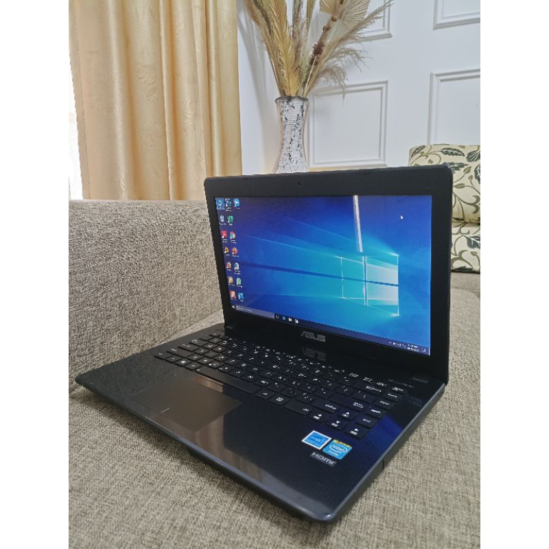 Laptop Leptop Asus X451Ca Ram 4Gb HD 500Gb pemakaian masih 7 bulanan barang masih mulus 96% gasken b