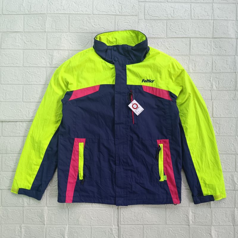 Jaket Feltics