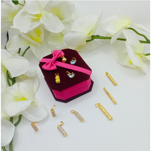 Liontin kalung wanita / Bandulan Kalung / Bandulan Kalung Emas Titanium