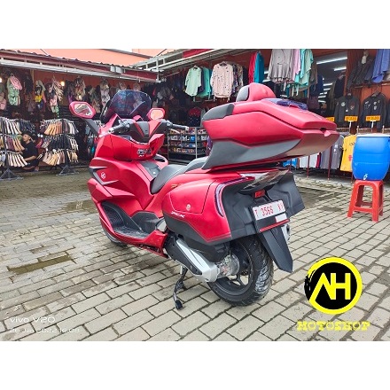 top box pcx new 160 dan pcx 150 lokal sudah berikut breket top box