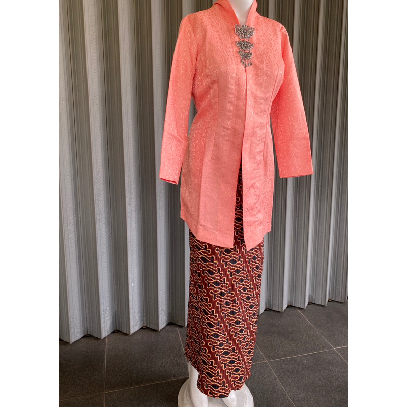 SEWA Kebaya Modern Orange Set