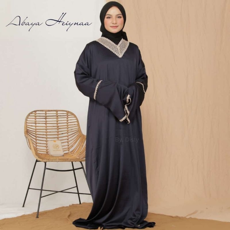 Heiynaa Abaya Sholat
