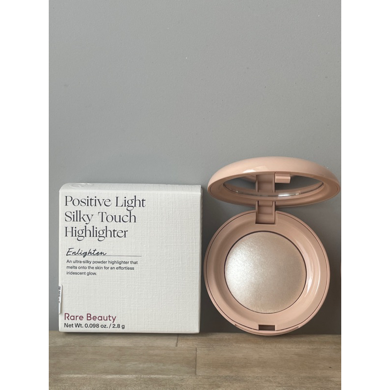 Rare Beauty Positive Light Silky Touch Highlighter