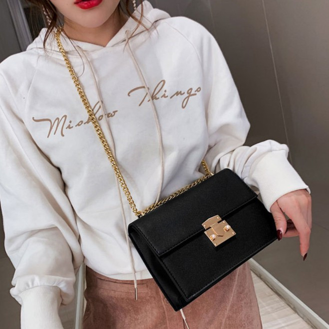 SPDM-279 TAS SELEMPANG PESTA KULIT HITAM RANTAI MURAH BRANDED FASHION BATAM WANITA